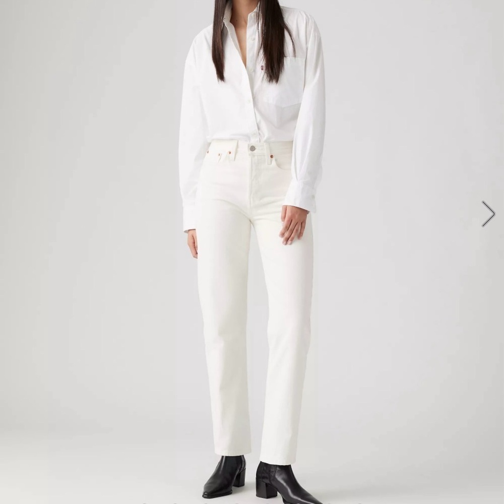 NWT Levi’s Wedgie Straight High Rise Stretchy W32 x L28 White